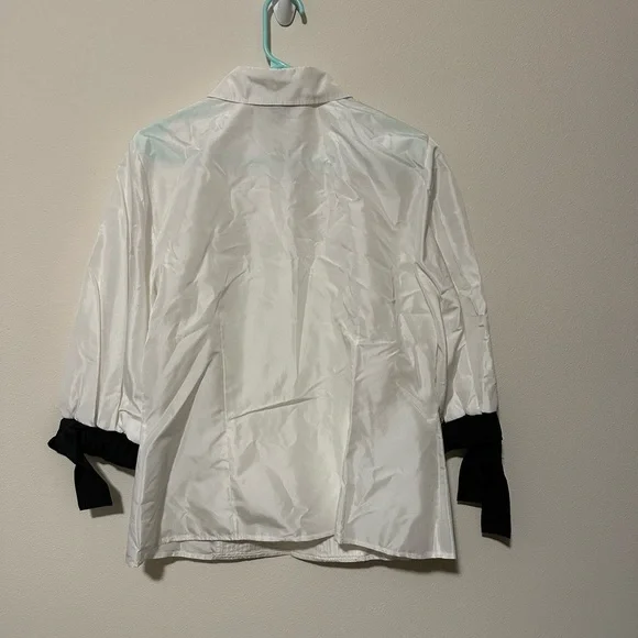 ST. JOHN designer tuxedo blouse size 12 gold buttons luxury spring 2011 - Picture 2 of 7